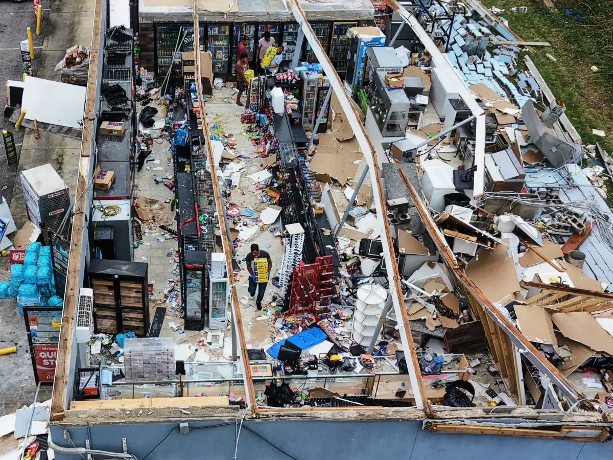 4 dead from storm as Isaias brings threat of floods across the Southeast United States 