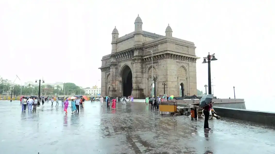 Architect fights to save India's past, built on 'stone, tears and sweat' 