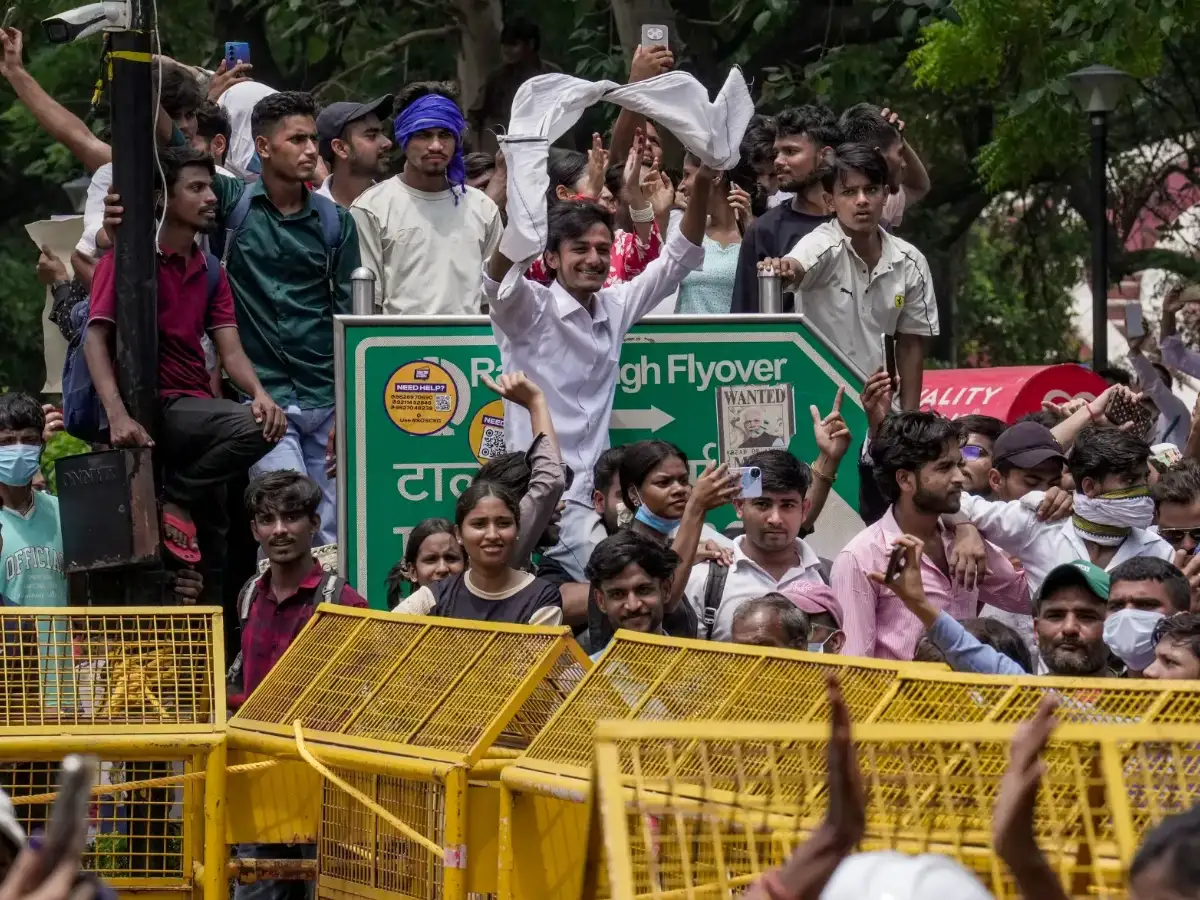 Plea in SC challenges Delhi Police move to shift protests from Jantar Mantar 
