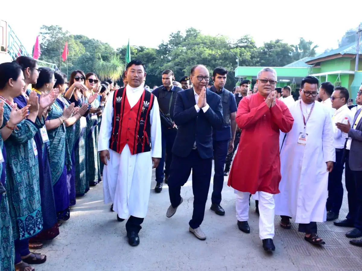 Manipur CM Yumnam Khemchand Singh urges peace in hill districts, asks Church leaders and students to promote harmony 