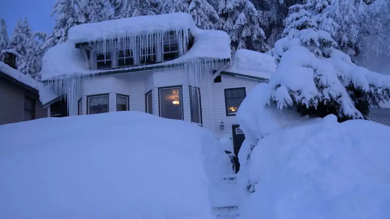 Alaska’s white-out week begins as NWS issues storm warning for up to 3 feet of snow 