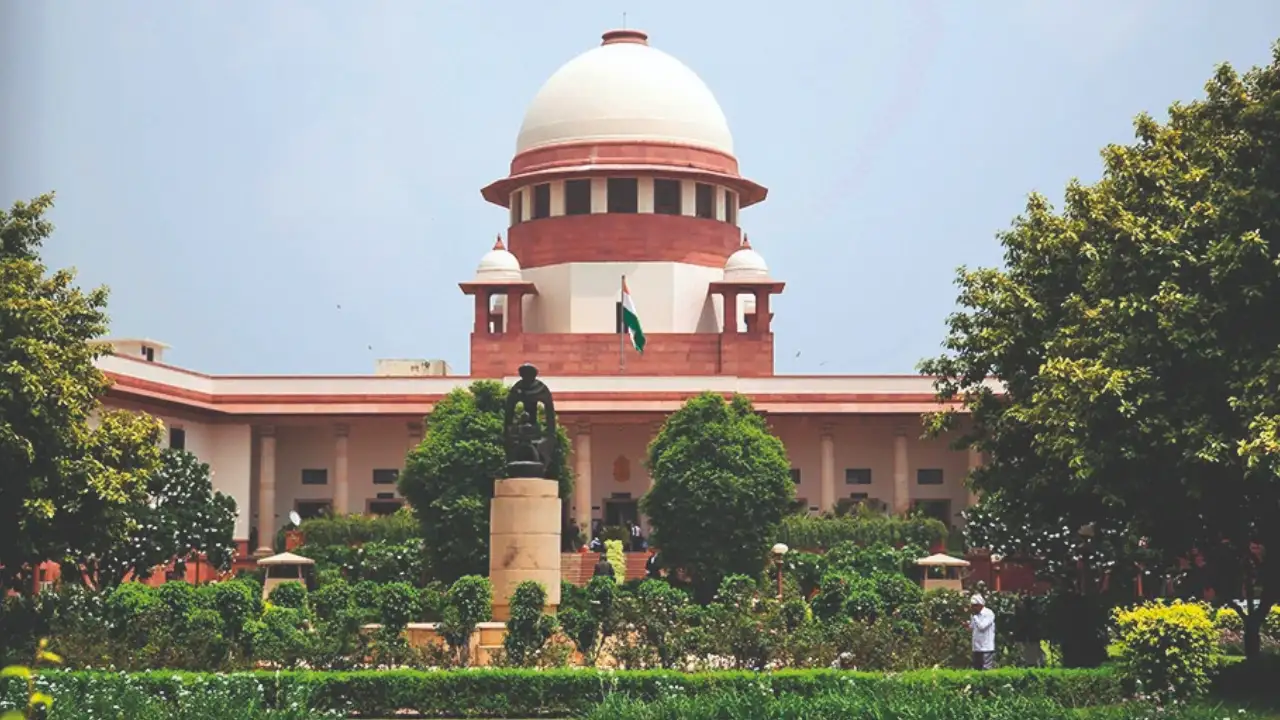 Dismissal from service like death penalty for government servant: Supreme Court 