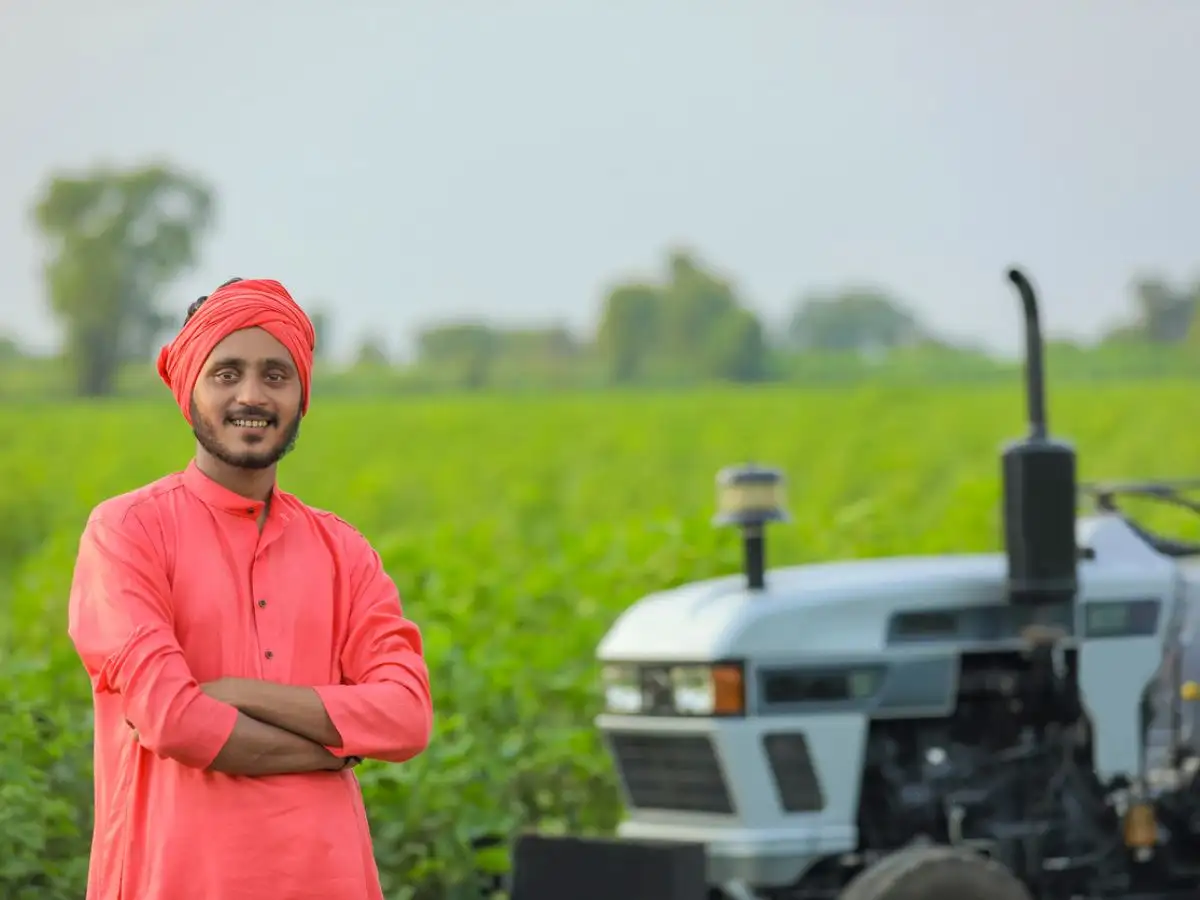 32-year-old mechanical engineer left his job to pursue organic farming in village; today, he earns Rs 3 lakh profit per acre selling vegetables and pulses directly to customers 