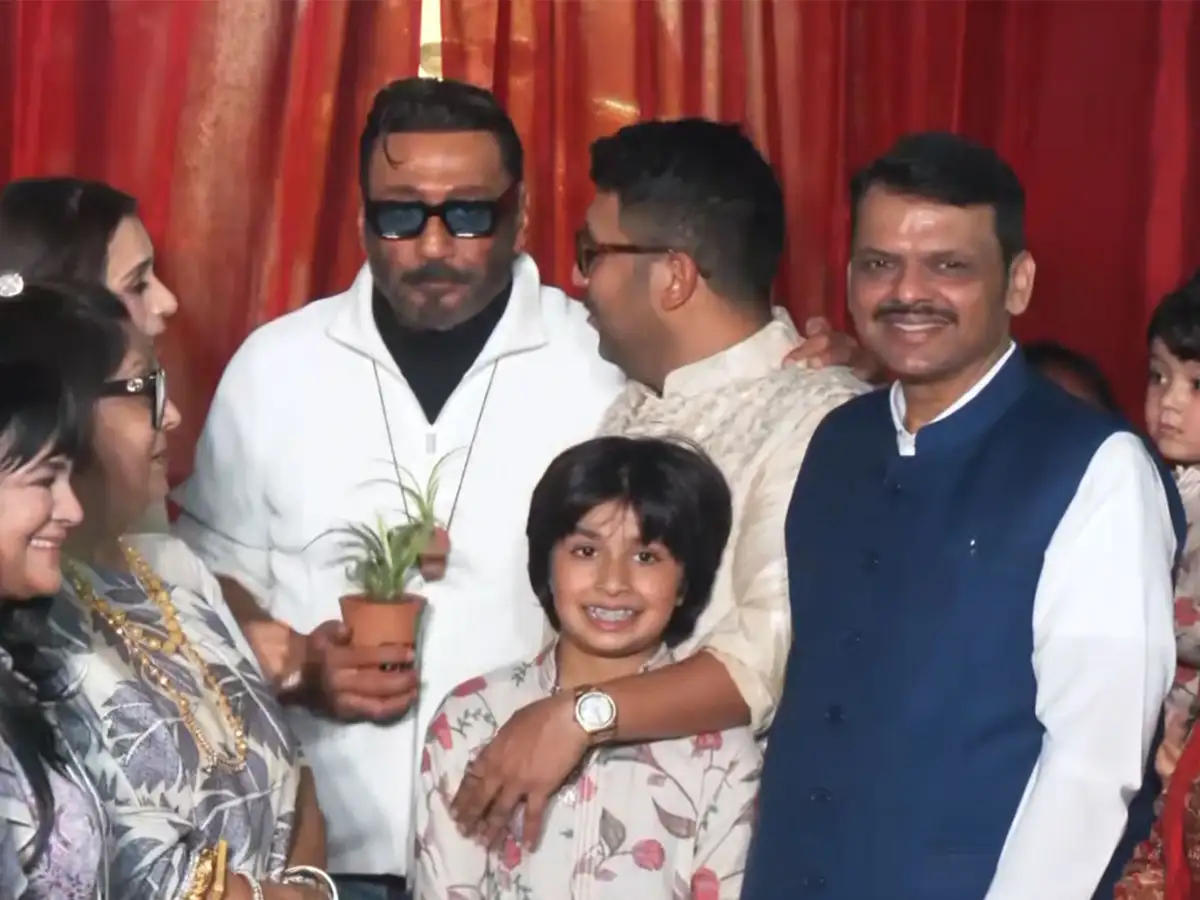Jackie Shroff makes first public appearance after firing attack on Tiger Shroff 