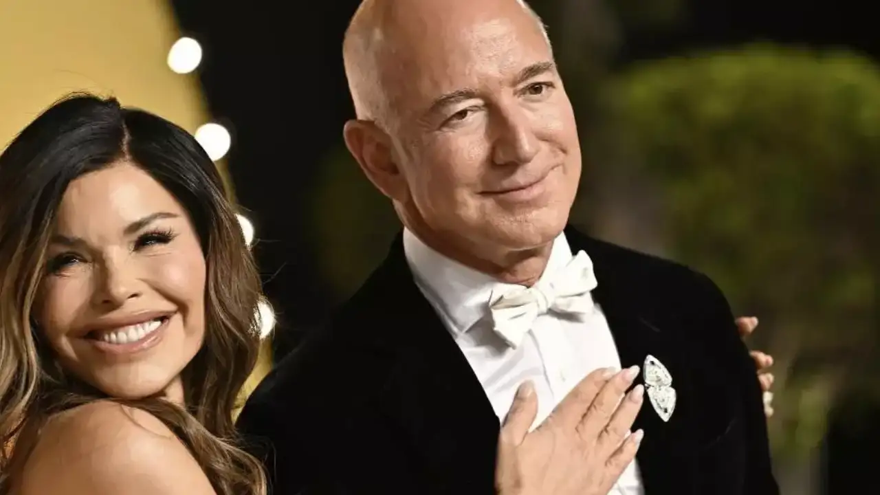 Jeff Bezos and Lauren Sanchez