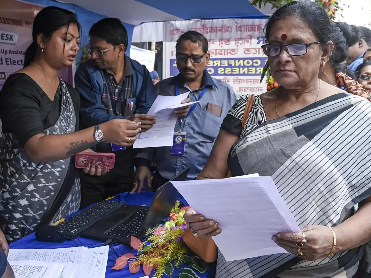 Delhi Poll officials dispose of over 94...