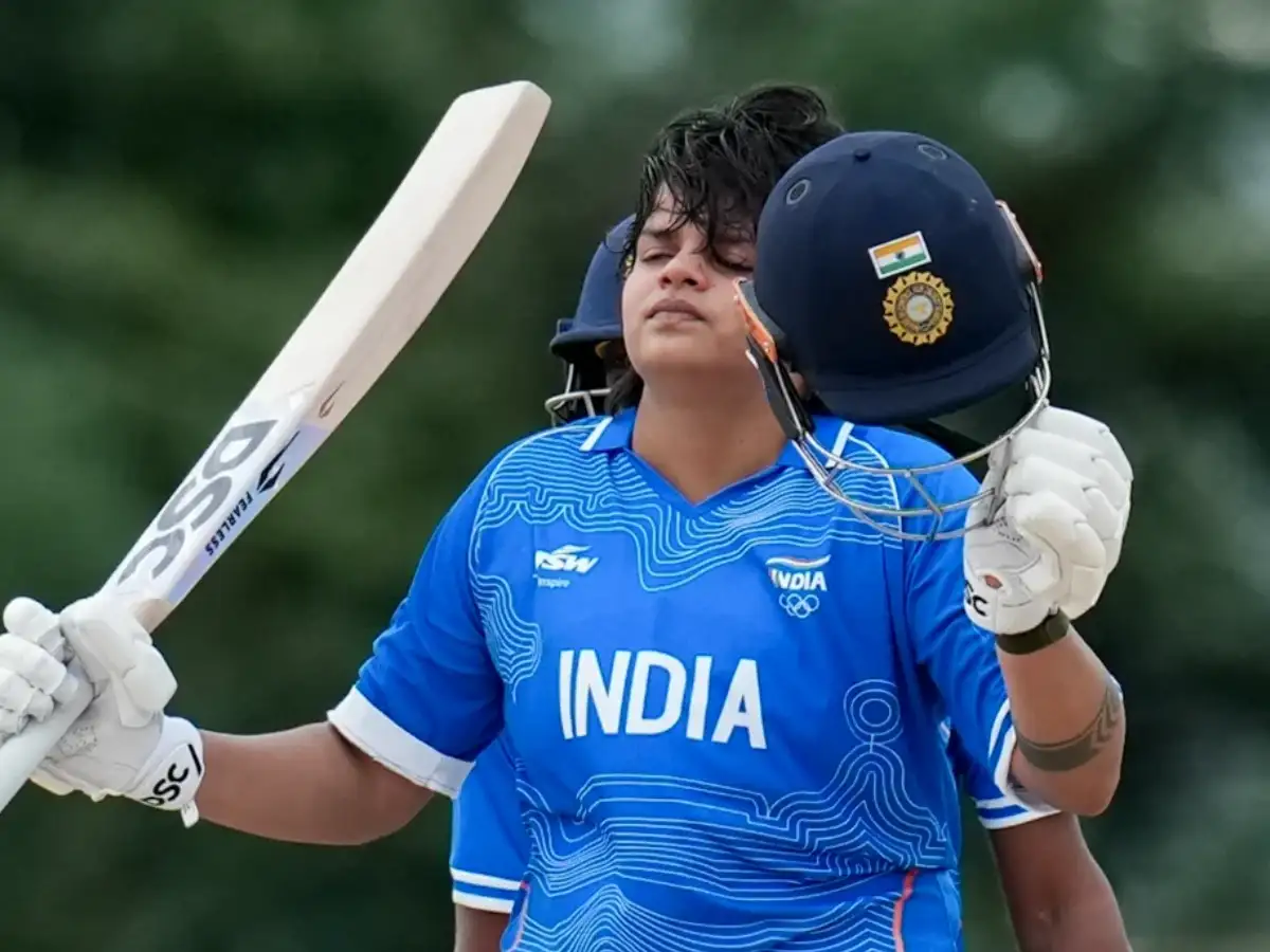 India beat Zimbabwe by 8 wickets to sweep ODI series 3-0 