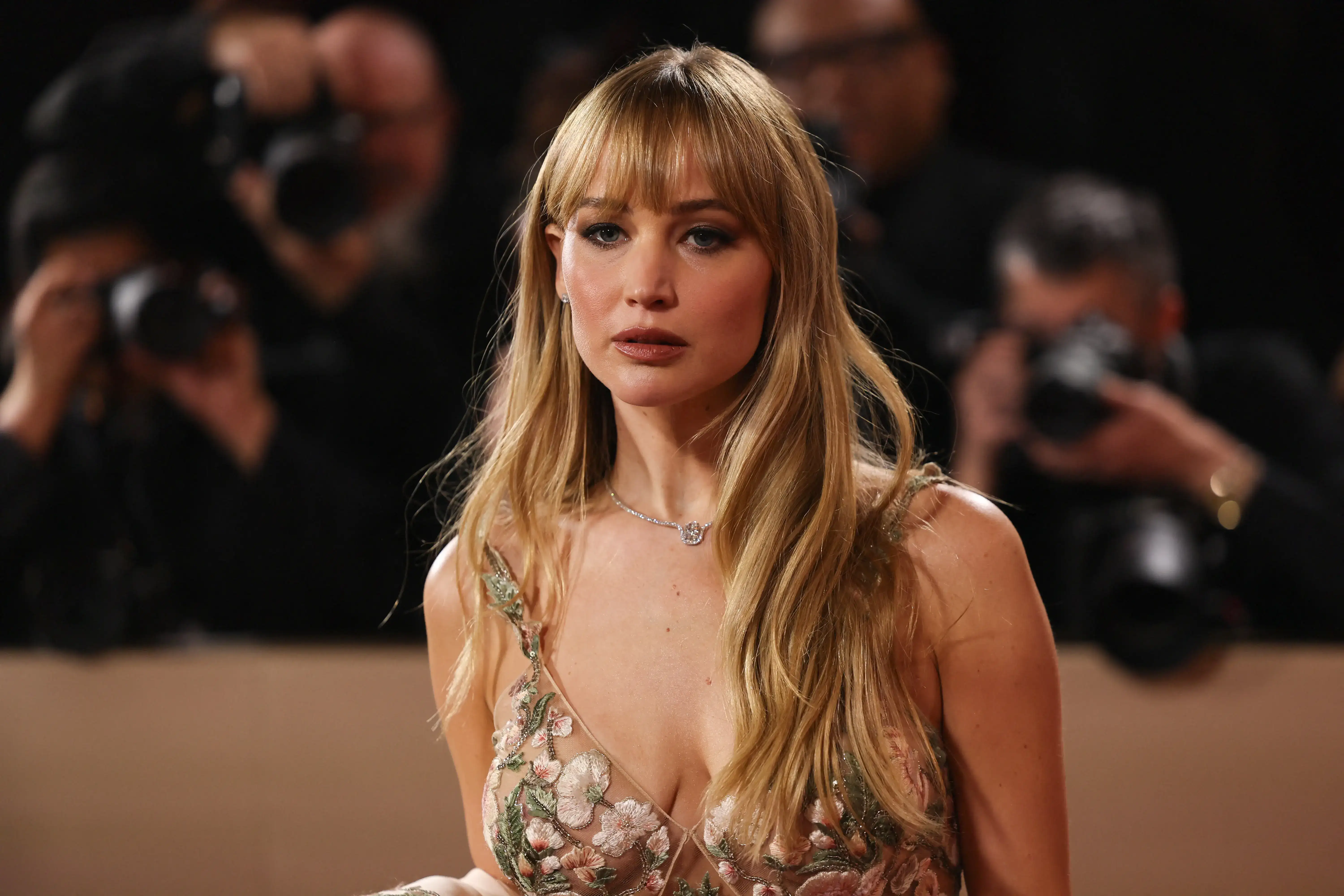 inside-jennifer-lawrence-s-21-9-million-new-york-home-with-a-private