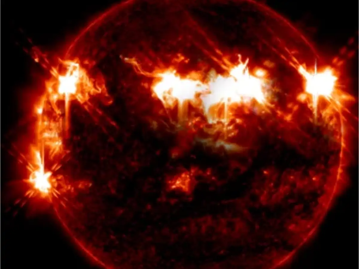 Viral November 2026 solar storm theories: How risky is flying during extreme space weather, and what happened in 2025? 