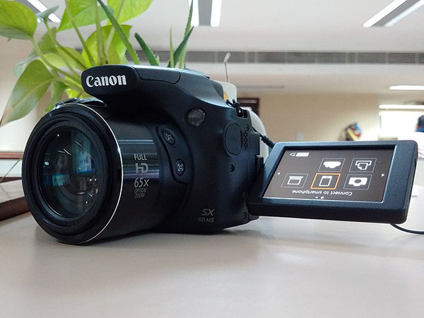 Gadget Review Why Canon Sx60 Hs Is Not Worth Rs 35 995 The Economic Times