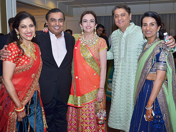 Politicians, CEOs & Bollywood - a starry turnout at Chanda ...