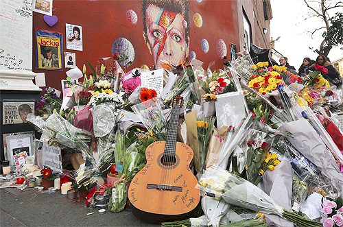 David Bowie cremated quietly in New York - The Economic Times