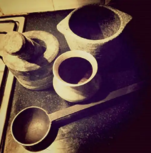 Food aficionados learn benefits of stoneware cooking The Economic Times