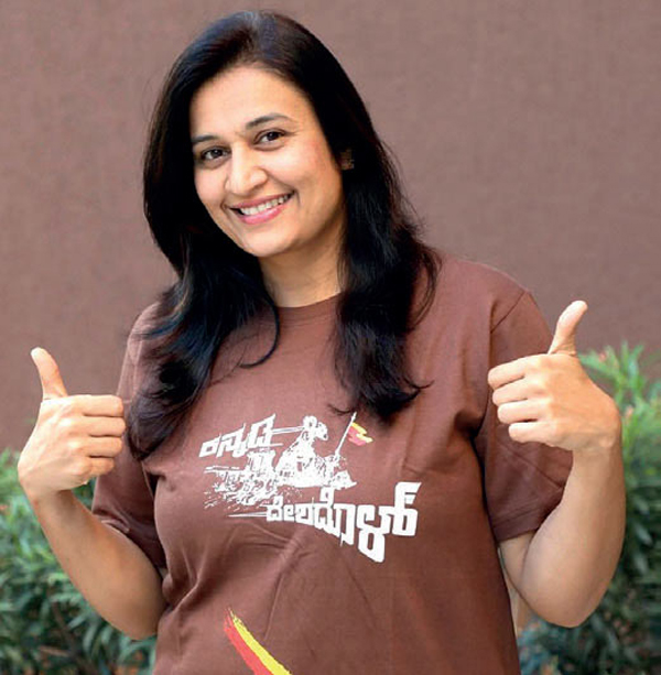bengaluru: T-shirt slogans add cool 