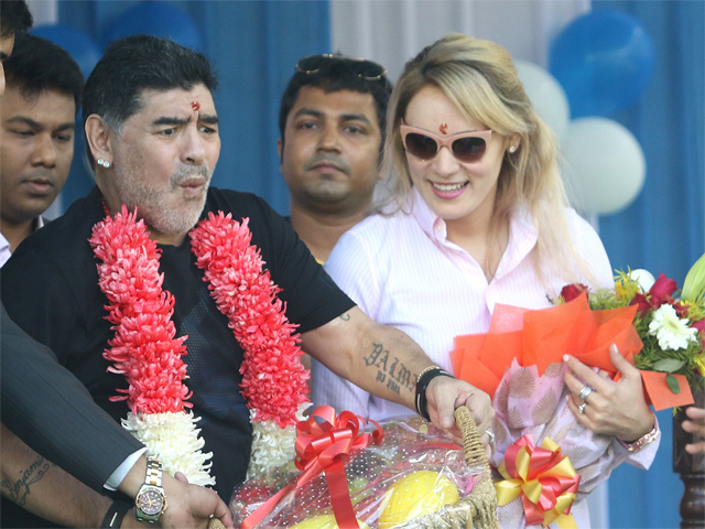 Get Diego Maradona Family History Pictures
