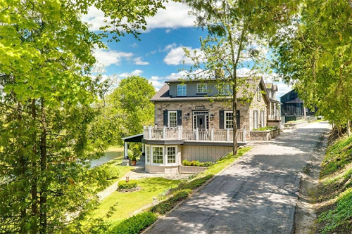 A Tour Through Cottage Country Coveted Lakeside Properties The