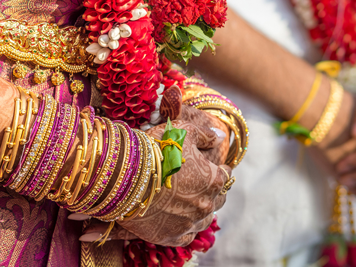 Другое название индии. Matrimony. Indian Traditional Bang.