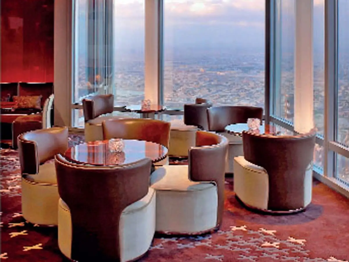 Aerial Dining Dine At Burj Khalifa Macau Tower For A Fantastic