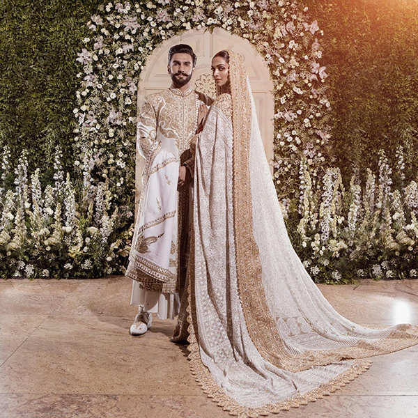 Deepika Ranveer Reception Deepika Ranveer Are A Royal Dream In Ivory And Gold At Mumbai Reception The Economic Times