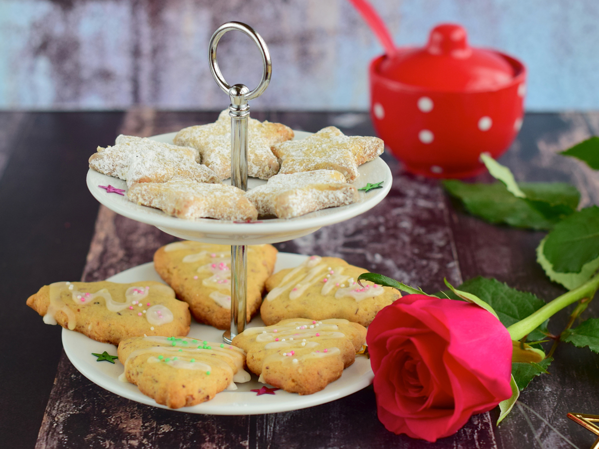 Christmas Dodol Rose Cookies Mulled Wines Mouthwatering Delicacies On A Traditional Indian Christmas Table The Economic Times