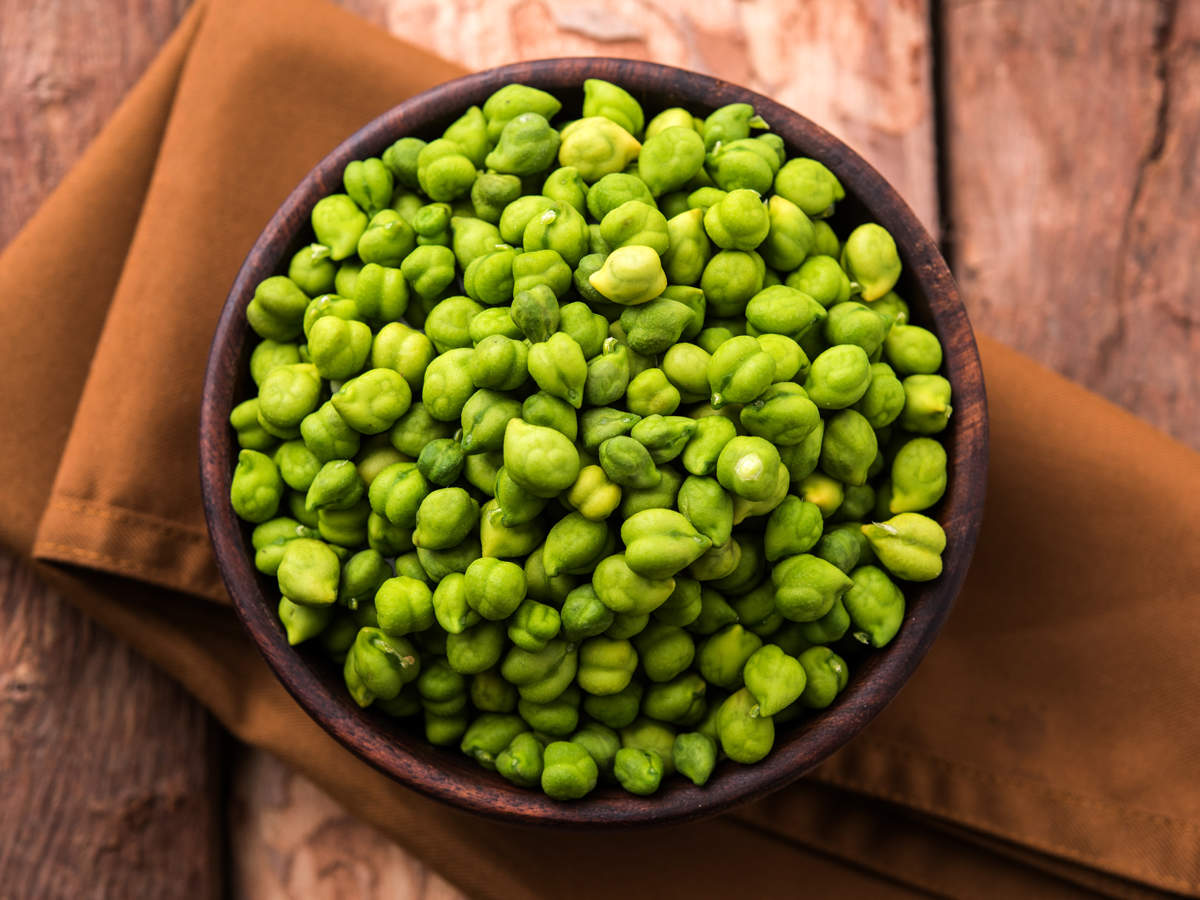 green chickpeas: Going green this winter: Why you must include green  chickpeas in your diet - The Economic Times