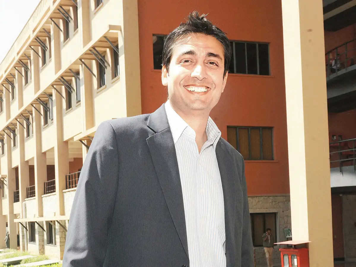 Azim Premji Premjis Nadars Fake News And A Rs 45 Cr Donation