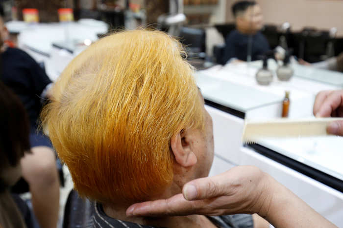 Donald Trump Hairstyle Kim Jong Un S Unique Do Or Tan Locks
