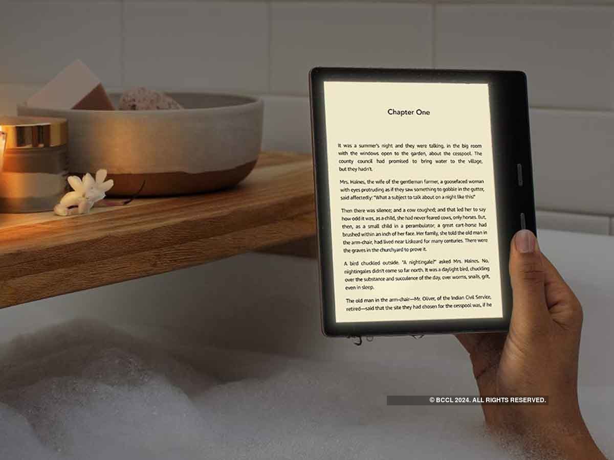 Amazon Kindle Oasis 10th Gen Review Amazon Kindle Oasis 10th Gen Review New Frontlight With Adjustable Cool To Warm Colour Temperature The Economic Times