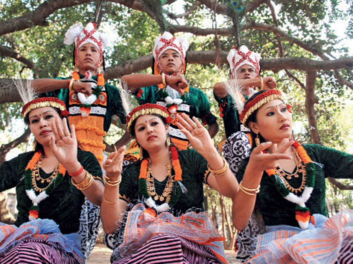 Lai Haraoba - Manipuri Folk Dance by Sai Youth | Dec 13, 2023 | Evening |  Prasanthi Nilayam