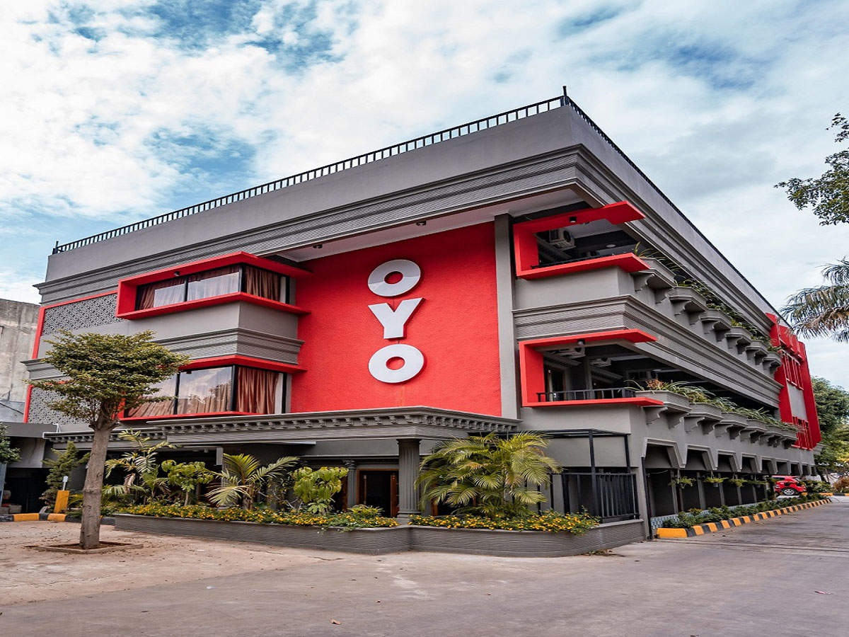 Oyo Softbank Dispatches Senior Executives To Turn Around Struggling Oyo The Economic Times