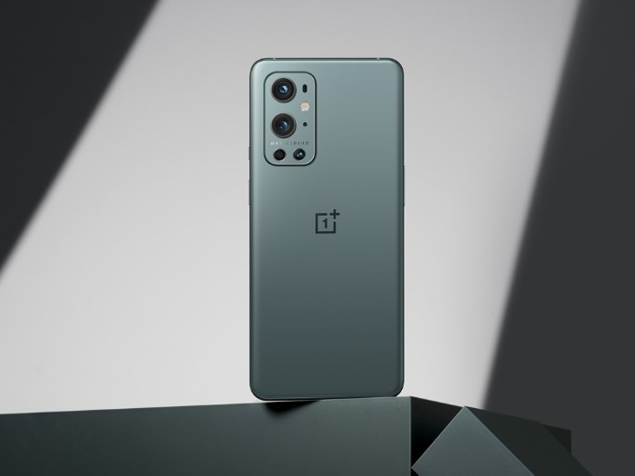 Oneplus 9 Pro Reviews 7 Reasons Why Oneplus 9 Pro Is A Good Camera Smartphone The Economic Times