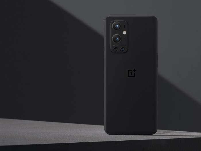 Oneplus 9 Pro Reviews 7 Reasons Why Oneplus 9 Pro Is A Good Camera Smartphone The Economic Times