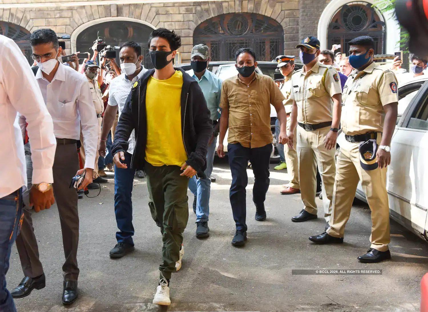 aryan-khan-marks-his-attendance-for-the-second-time-at-ncb-office-in