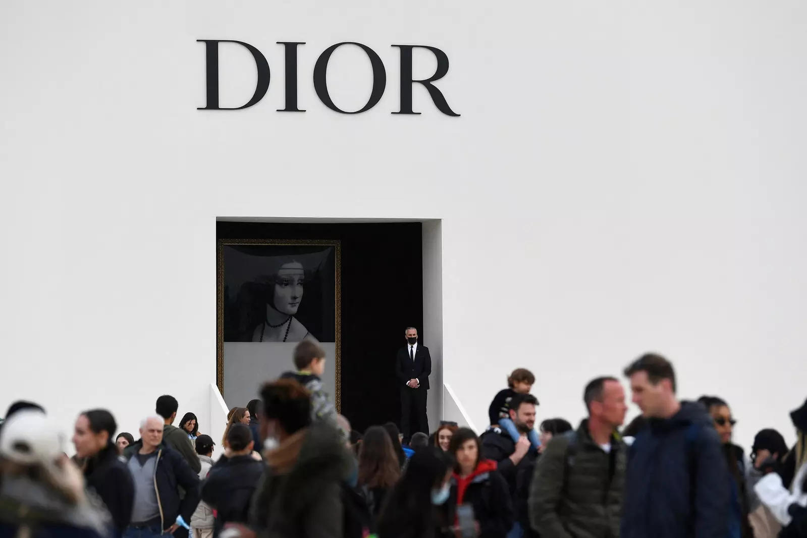 Emine Dzheppar on X: The #LVMH holding (Christian #Dior, Louis #Vuitton,  #Givenchy, #Fendi, etc.) refuse to serve #Russians in Europe. Russians can  buy these goods only if they have one more citizenship.