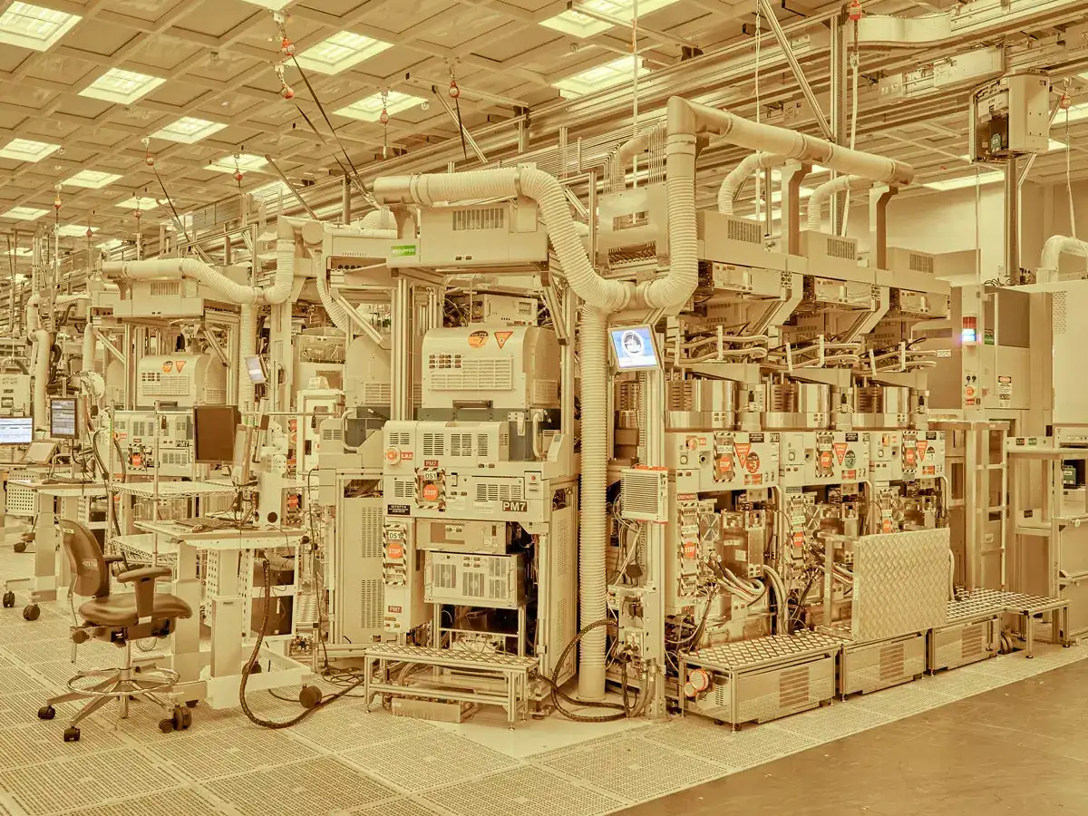 microchip The huge endeavor to produce a tiny microchip The Economic