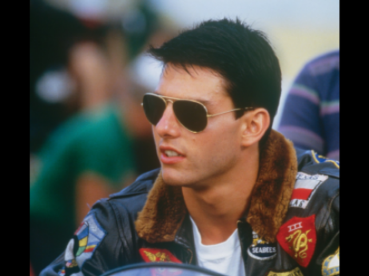 tom cruise: Ray-Ban sunglass, dog tag chain & Tom 'Maverick' Cruise's  chutzpah. A look back at racy facts about the 1986's 'Top Gun' - The  Economic Times