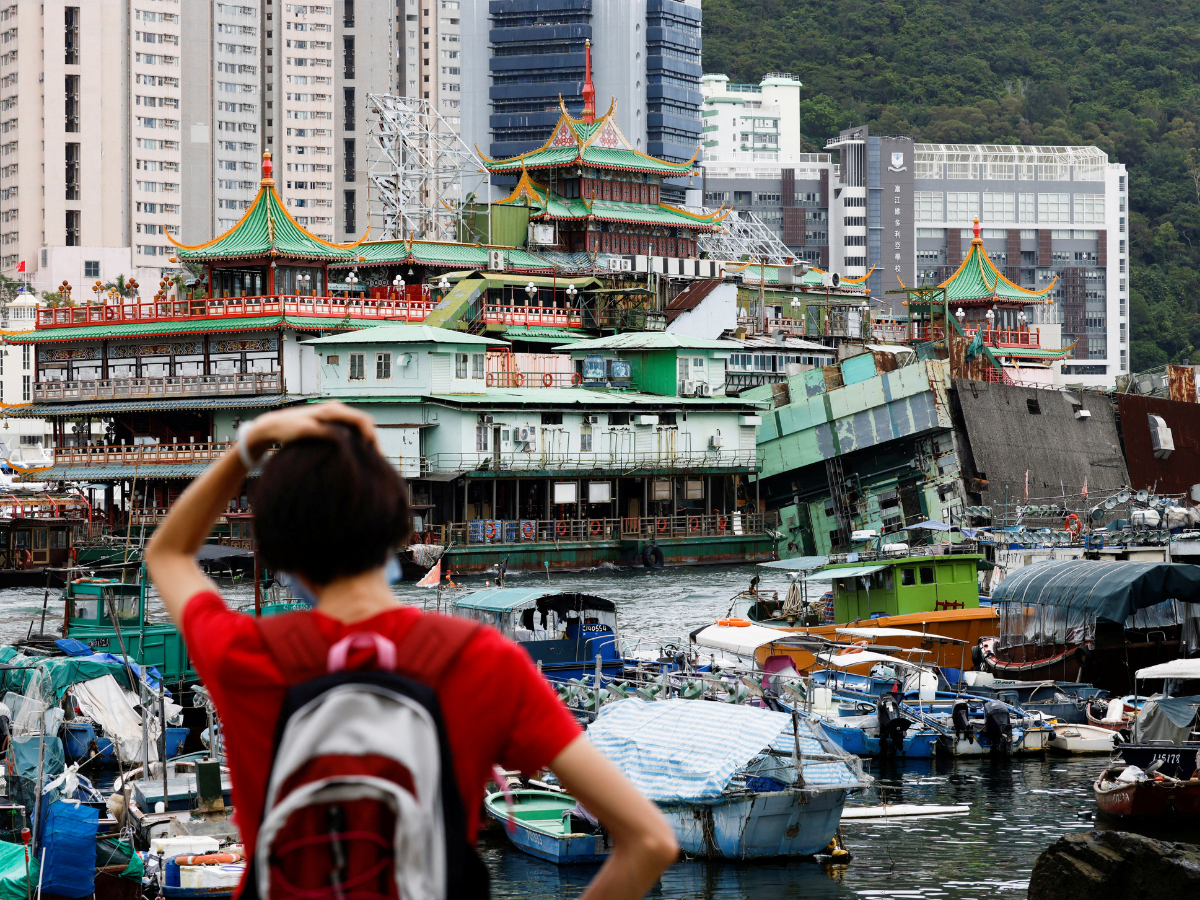 Новый гонконг. Утро в Китае. Hong Kong босс. Китай утром. Утро в Китае картинки.