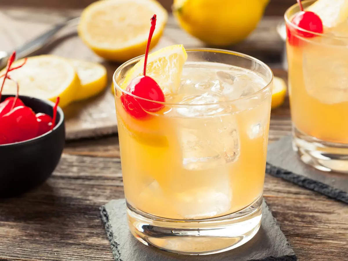 Get the weekend started early, try some easy-to-make whisky sour ...