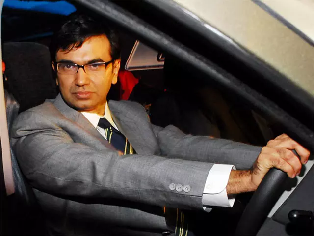 Auto Web Rajesh's Rangnekar Mahindra revs up on comeback trail: Factors behind the turnaround - The ...