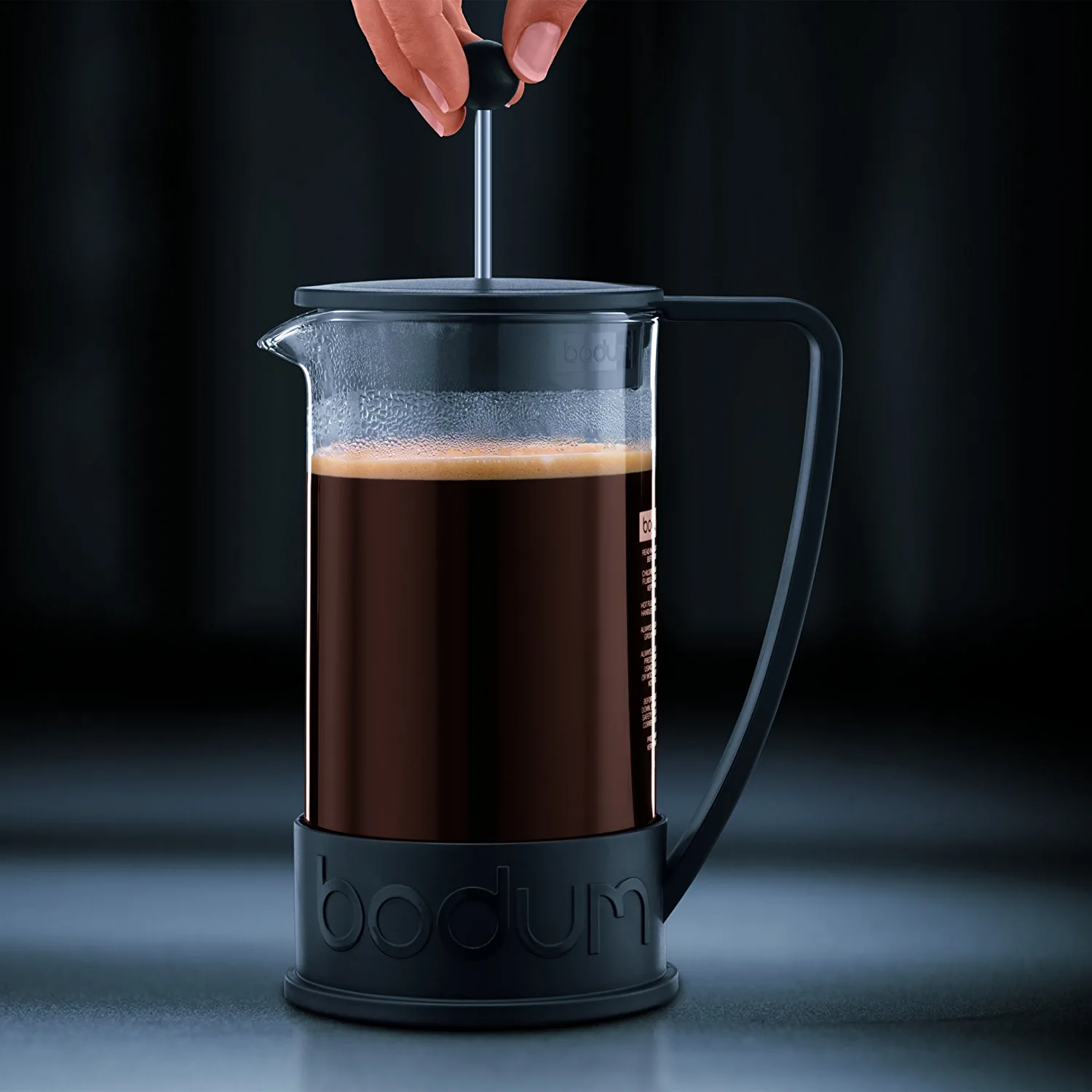 Théière et cafetière à piston de Bodum Brésil. Théière et cafetière à piston de Bodum Brésil.
