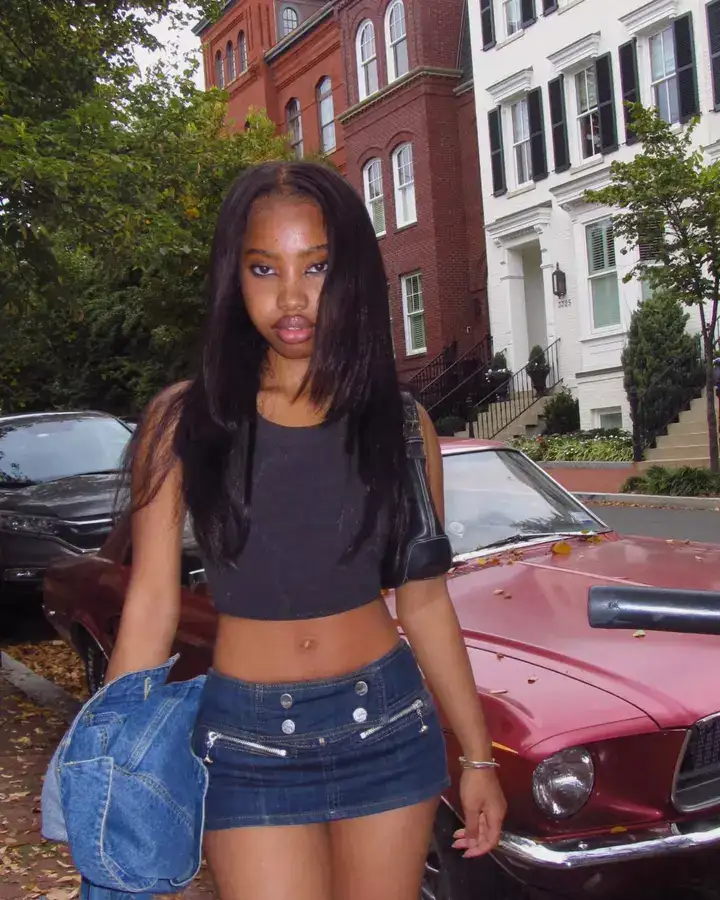 Gen Z finds 2023's hottest gadget a 20yrold digital camera that clicks poor quality images