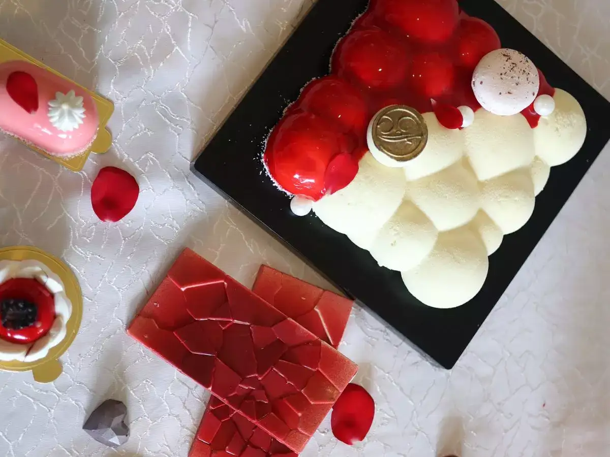 Woo your sweetheart with some homemade dark chocolate pralines & salted ...