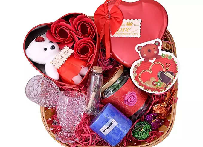 Buy Gift Hampers For Girlfriend Online | Best Price – Presto