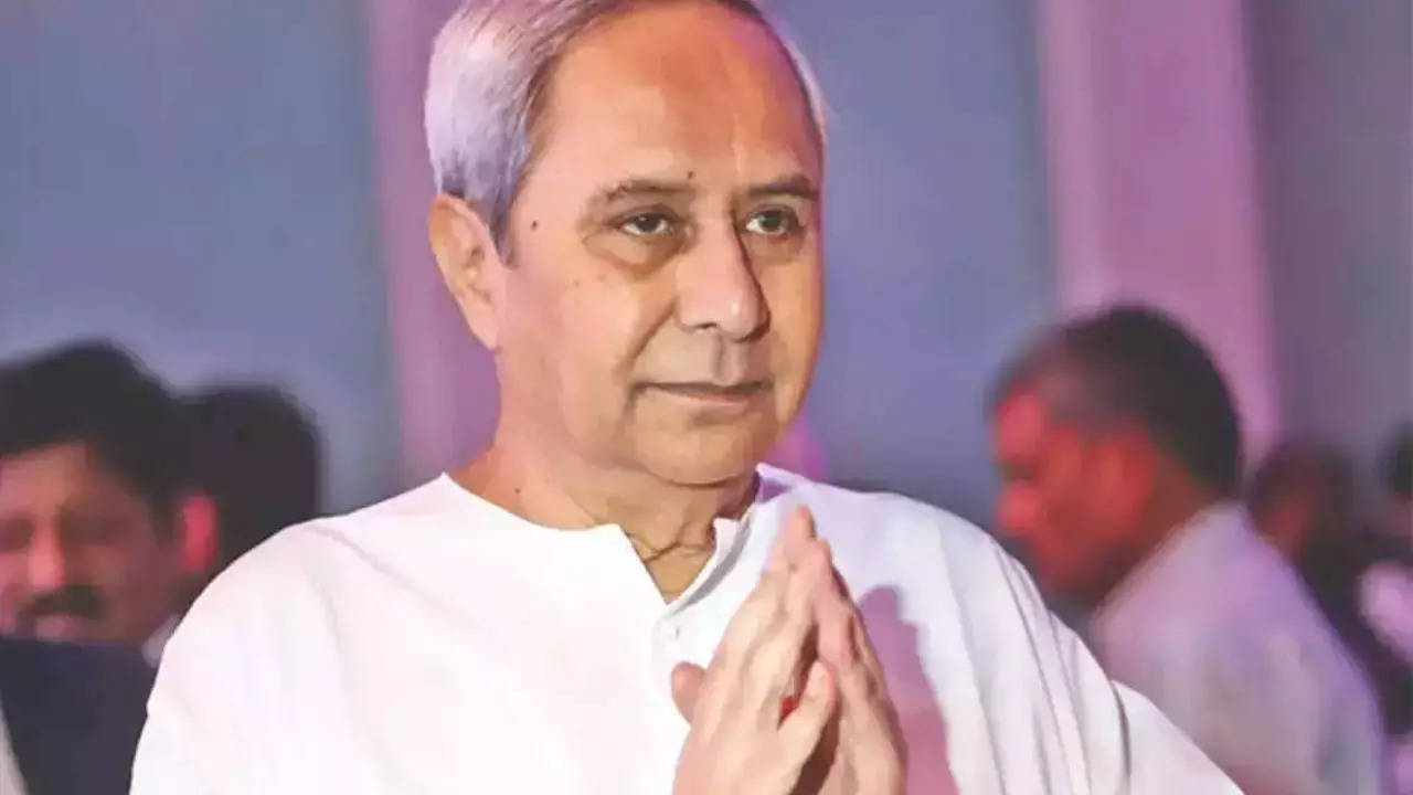 Top Odisha officers draw BJP's ire for congratulating Patnaik over BJD poll success