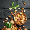 8 health benefits of eating nuts every day