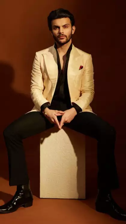 Who is Veer Pahariya: From theater enthusiast to Bollywood debutant  alongside Akshay Kumar | EconomicTimes