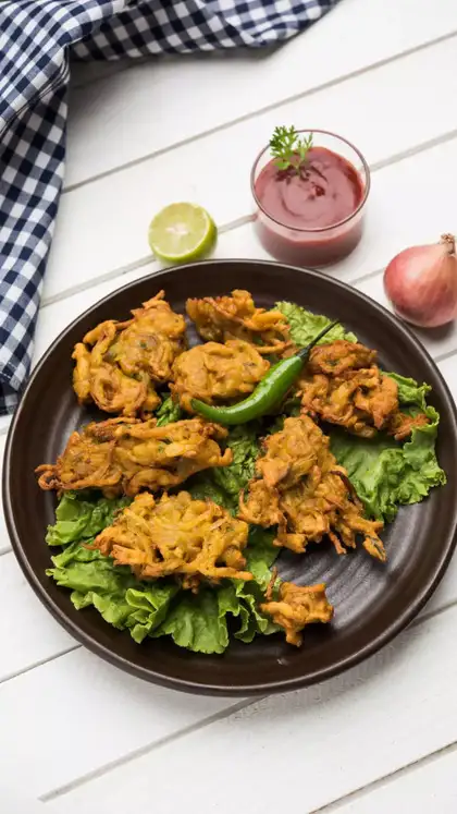 Onion pakoras 