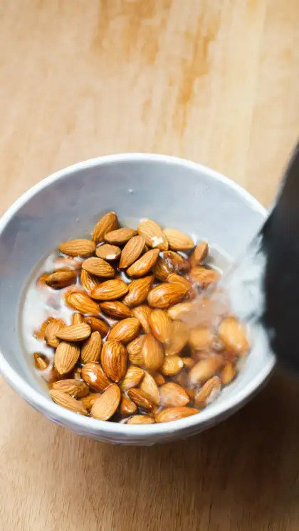 6 incredible health benefits of eating soaked almonds daily