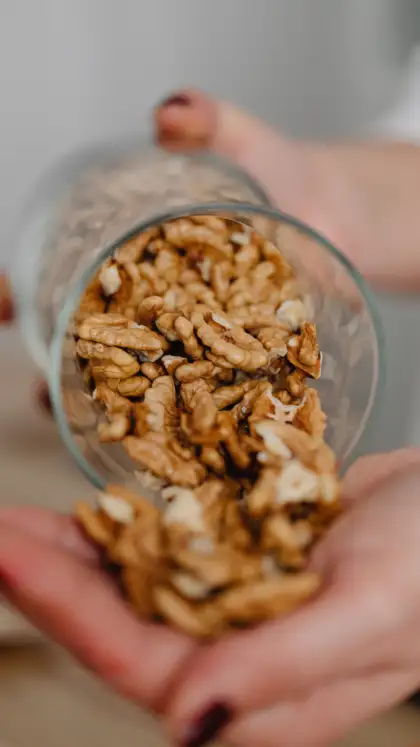Eat soaked walnuts in the morning