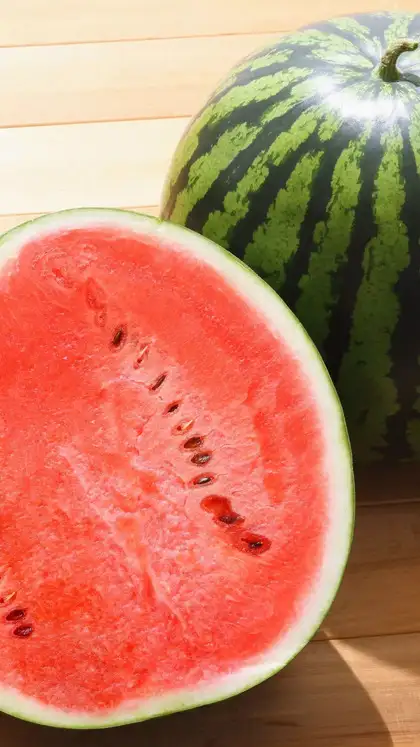 Watermelon: hydrating and flushing